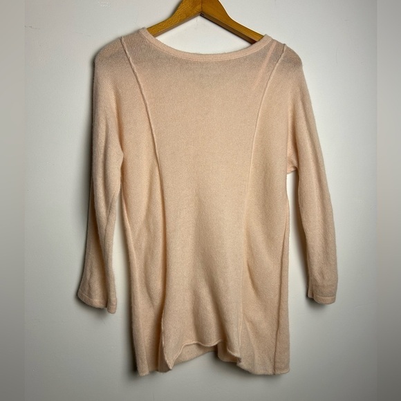 CYNTHIA ROWLEY 100% 2Ply Cashmere Knit Long Sleeve Crew-Neck peach luxury Size M - Picture 1 of 9